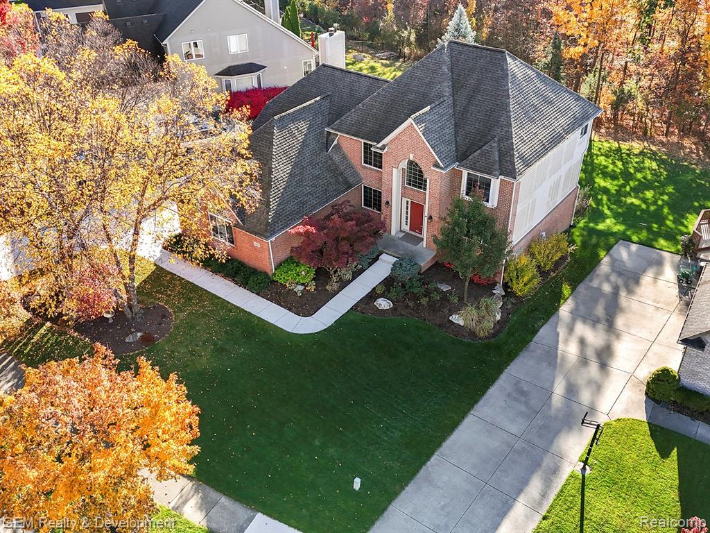 4163 DELPHINE Drive, Wixom, MI 48393 — Photo 46