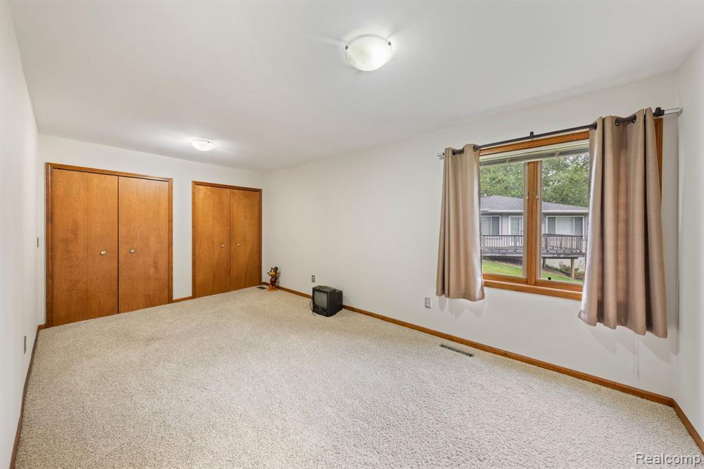 966 WOLVERINE Drive, Wolverine Lake, MI 48390 — Photo 17