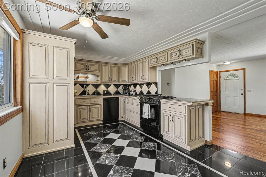 1405 Swarthout Road, Pinckney, MI 48169 — Photo 6