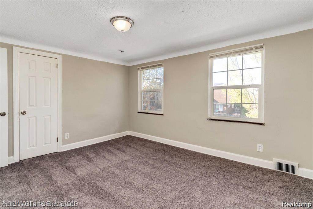 5574 Buckingham Avenue, Detroit, MI 48224 — Photo 11