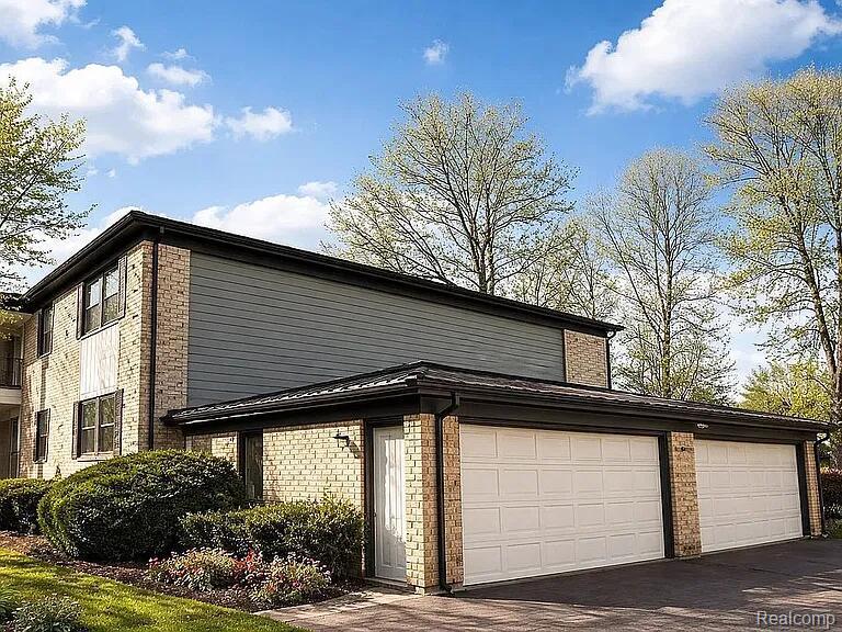 30050 Wildbrook Drive, 203, Southfield, MI 48034