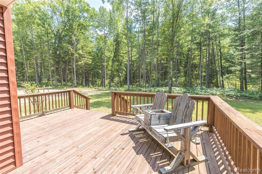 4345 Brenda Court, MI 48656 — Photo 10
