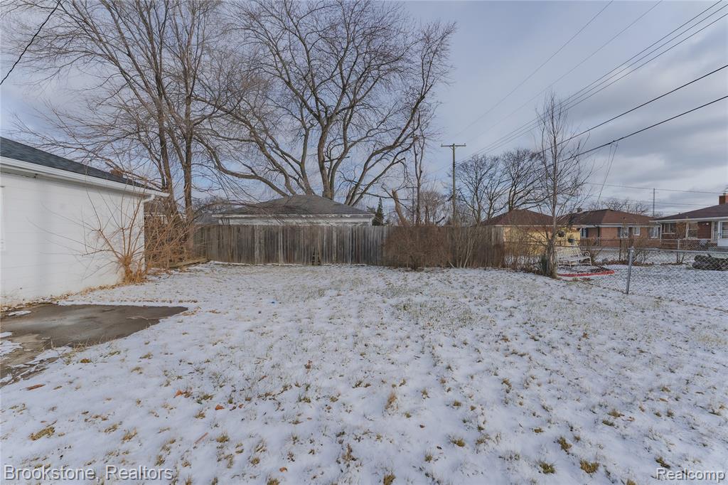 17006 Juliana Avenue, Eastpointe, MI 48021 — Photo 25