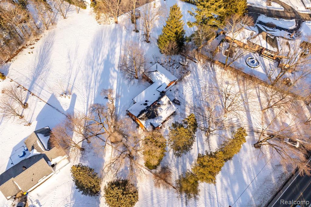 2580 Walnut Lake Road, West Bloomfield, MI 48323 — Photo 14