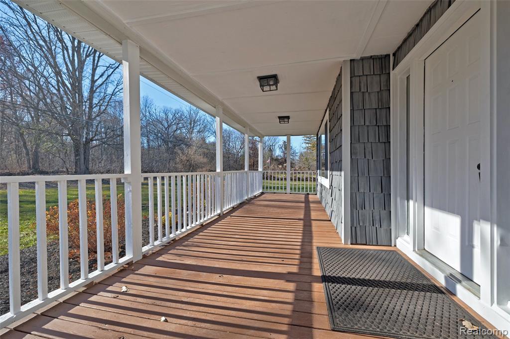 3092 Groveland Road, Ortonville, MI 48462 — Photo 3
