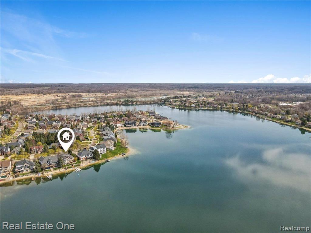 566 BAY POINTE Drive, Oxford, MI 48371 — Photo 74