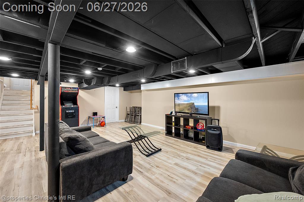 15654 Juliana Avenue, Eastpointe, MI 48021 — Photo 30