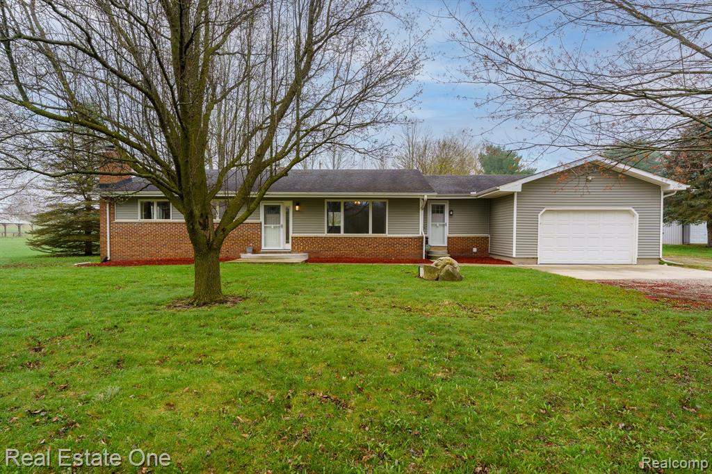 735 Columbiaville Road, Columbiaville, MI 48421