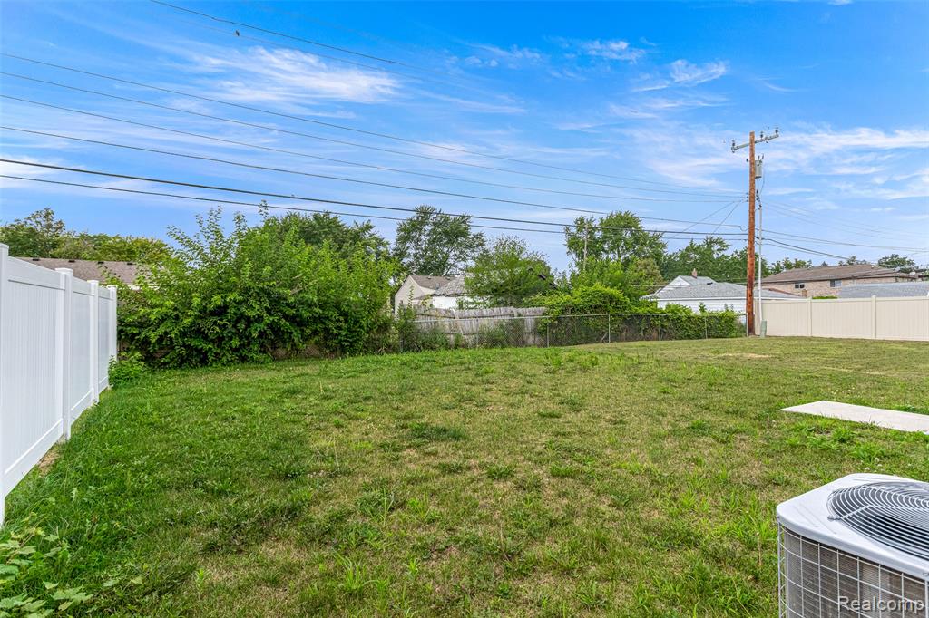 6735 Norborne Avenue, Dearborn, MI 48127 — Photo 39