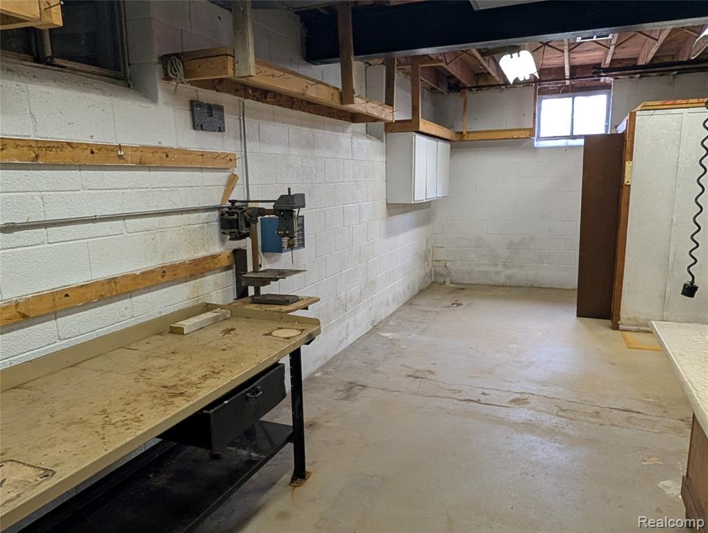 9345 Weber Road, Columbus, MI — Photo 23
