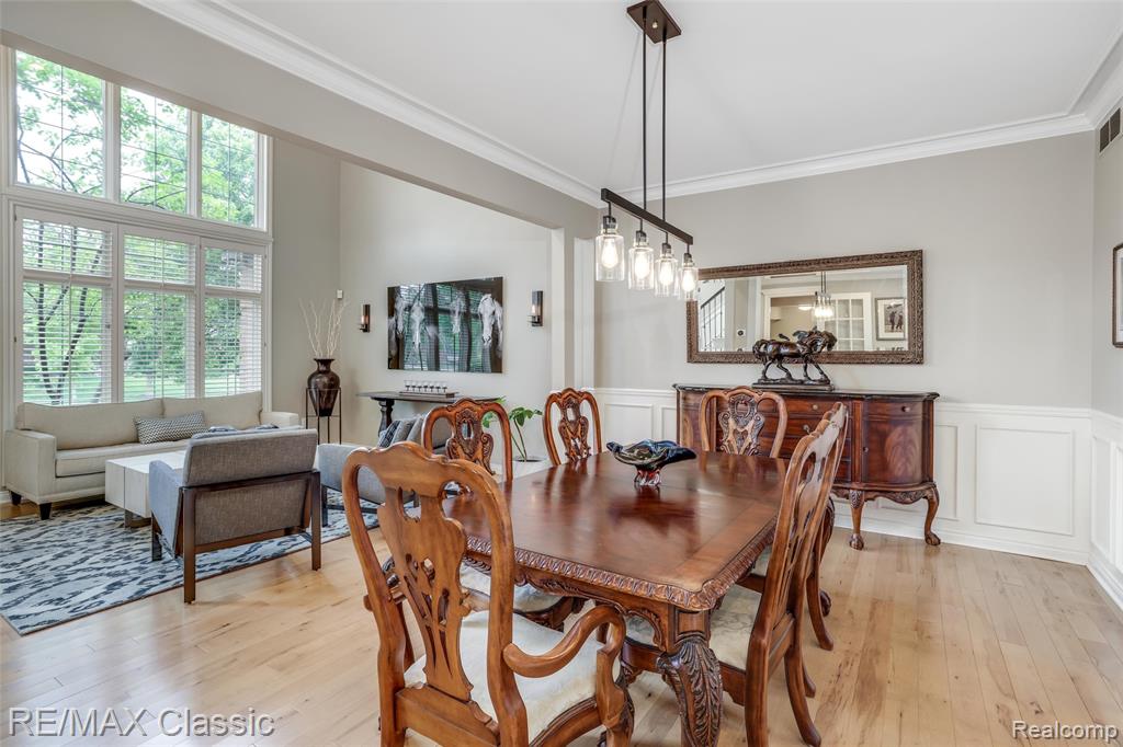 18438 Clairmont Circle E, Northville, MI 48168 — Photo 16