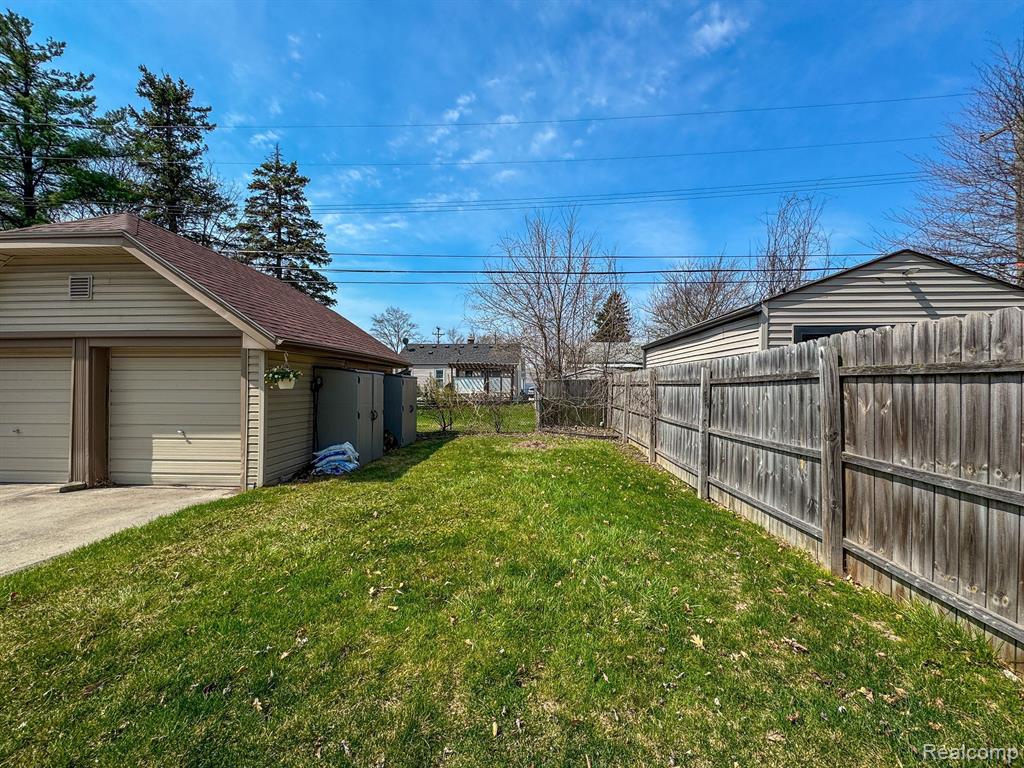 720 S DORCHESTER Avenue, Royal Oak, MI 48067 — Photo 9