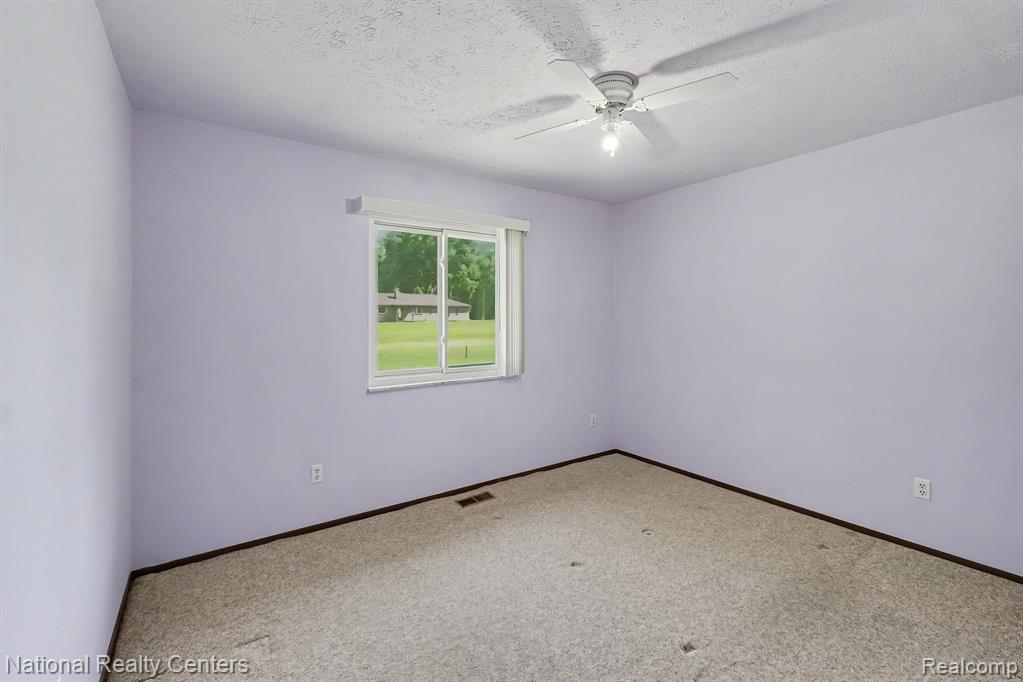 1800 Kingston Drive, Pinckney, MI 48169 — Photo 12