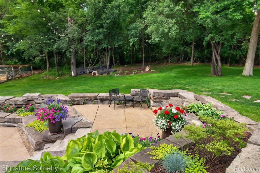 900 Hill Hollow Lane, Milford, MI 48381 — Photo 38