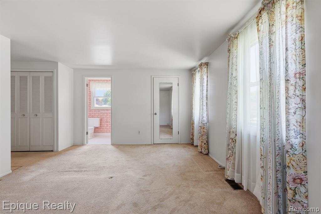 4856 Danbury Drive, Troy, MI 48085 — Photo 20