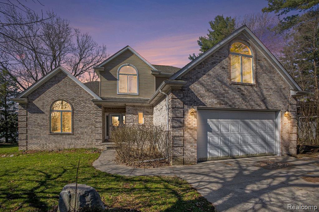 5887 MABLEY HILL Road, Fenton, MI 48430 — Photo 2