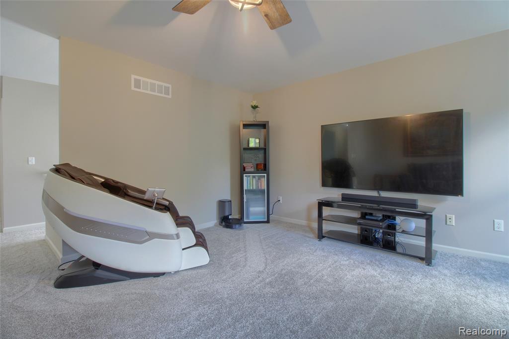 57649 Blossom Valley Trail, New Hudson, MI 48165 — Photo 24
