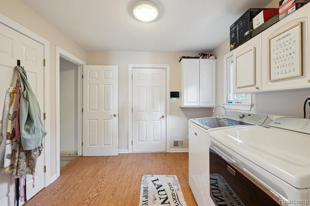810 CARRINGTON Boulevard, Monroe, MI 48161 — Photo 41