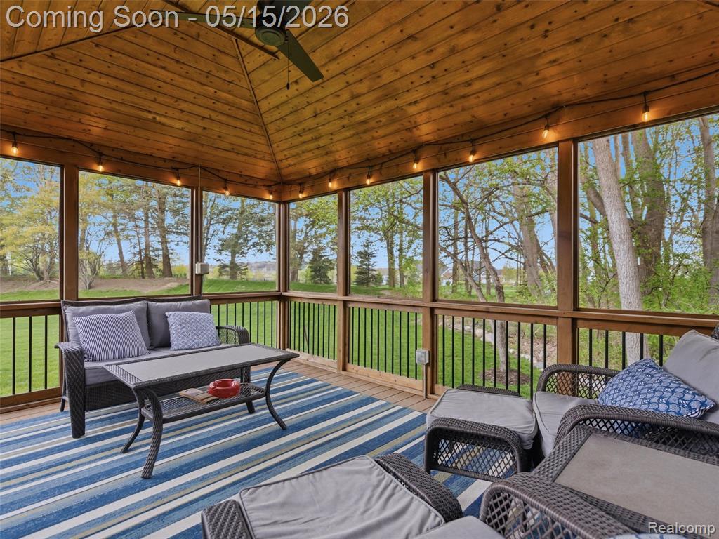 6910 Oakhurst Ridge Road, Clarkston, MI 48348 — Photo 52