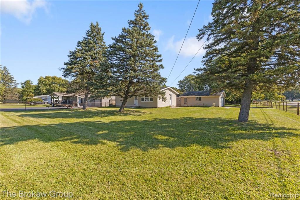 4062 N Belsay Road, Flint, MI 48506 — Photo 40