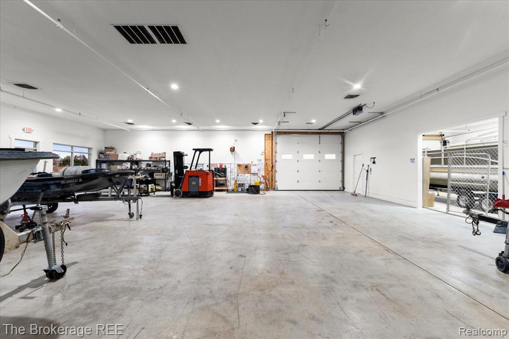 3390 N State Road, Davison, MI 48423 — Photo 31