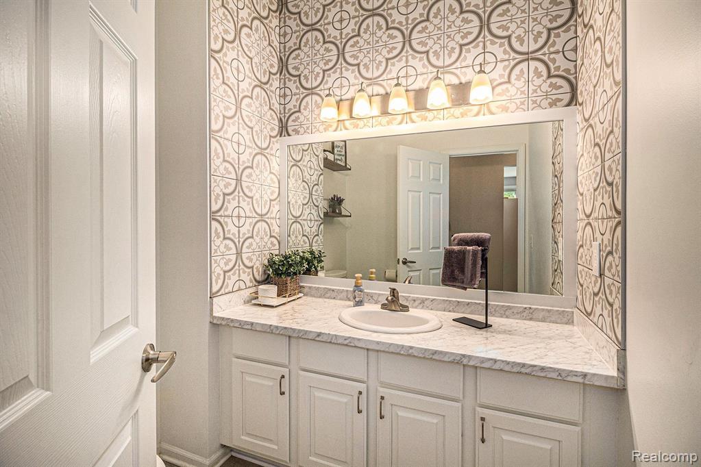 4804 EAGLE SPRINGS Court, Clarkston, MI 48348 — Photo 23