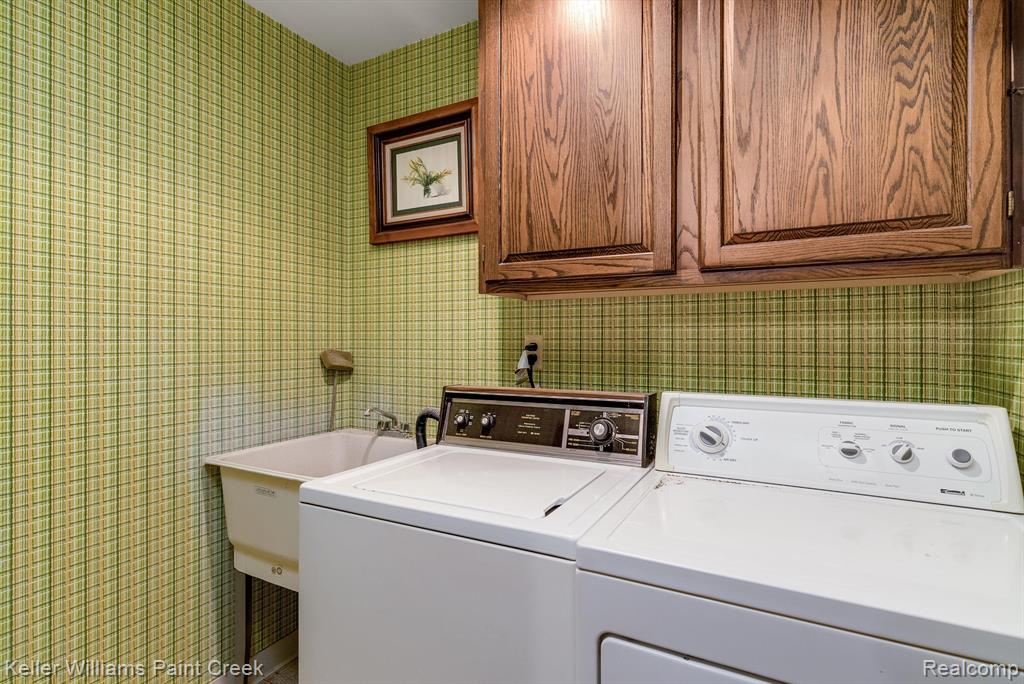 43344 Westview Drive, Sterling Heights, MI 48313 — Photo 32