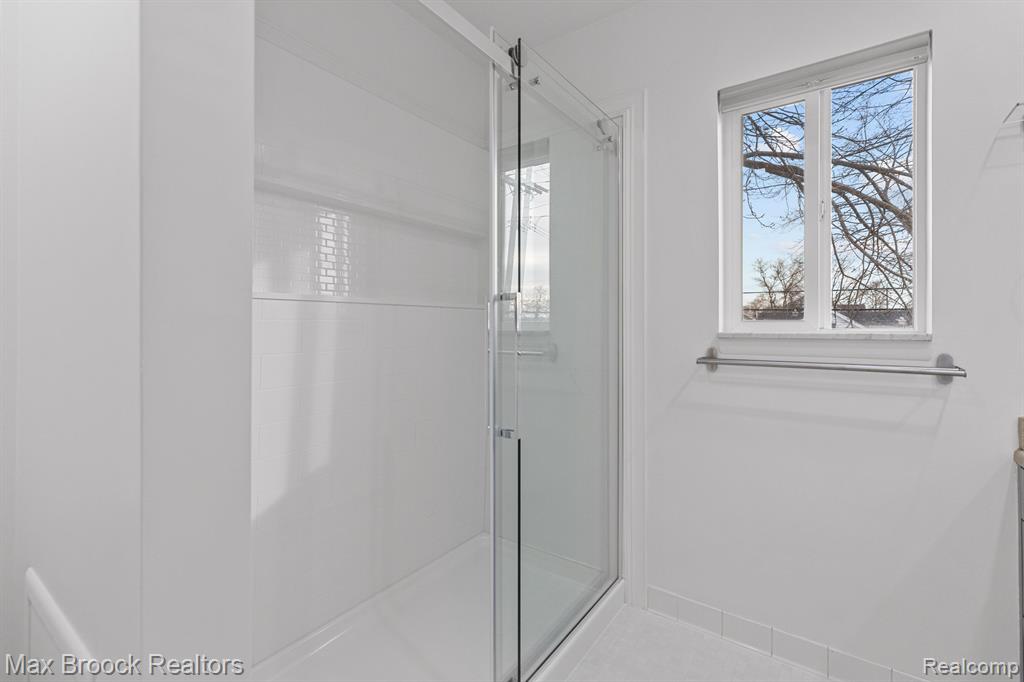 602 E LINCOLN Street, Birmingham, MI 48009 — Photo 13