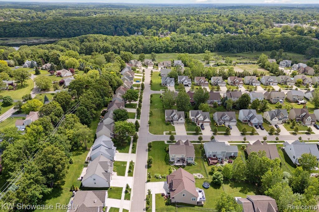 540 NAPA VALLEY Drive, Milford, MI 48381 — Photo 37