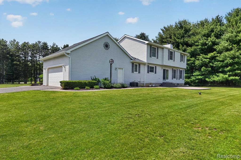 2724 Ore Valley Drive, Hartland, MI 48353 — Photo 46
