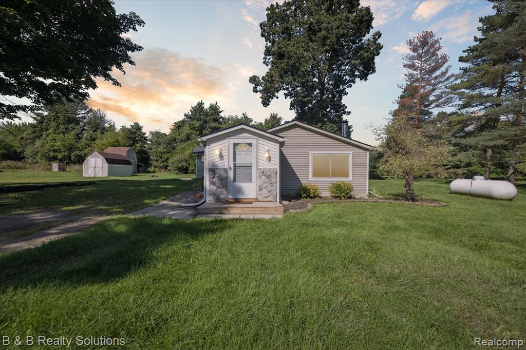 5159 Millis Road, North Branch, MI 48461 — Photo 41