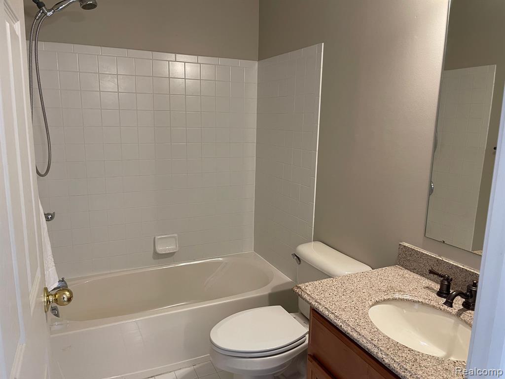 9102 ALEXA Drive, Walled Lake, MI 48390 — Photo 9