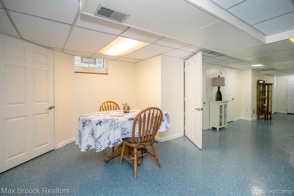 26725 Humber Street, Huntington Woods, MI — Photo 43