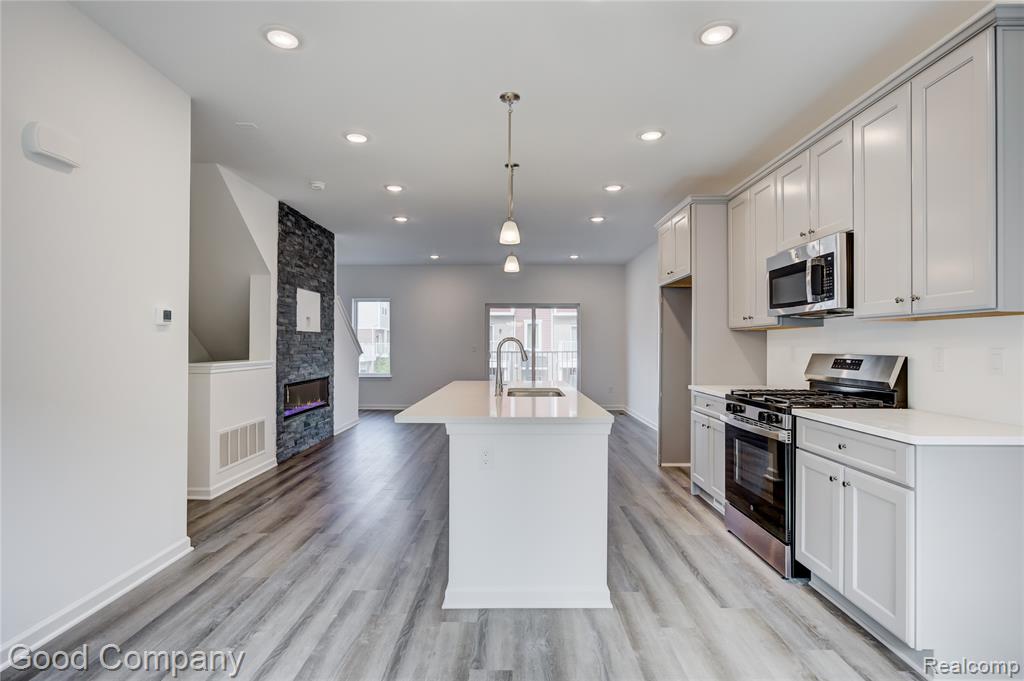 4849 Ludlow Lane, Troy, MI 48085 — Photo 13