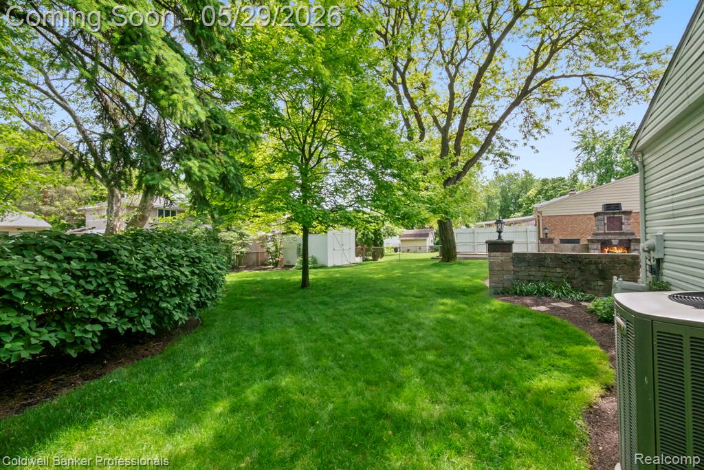 9310 Oakcliffe Drive, Plymouth, MI 48170 — Photo 15