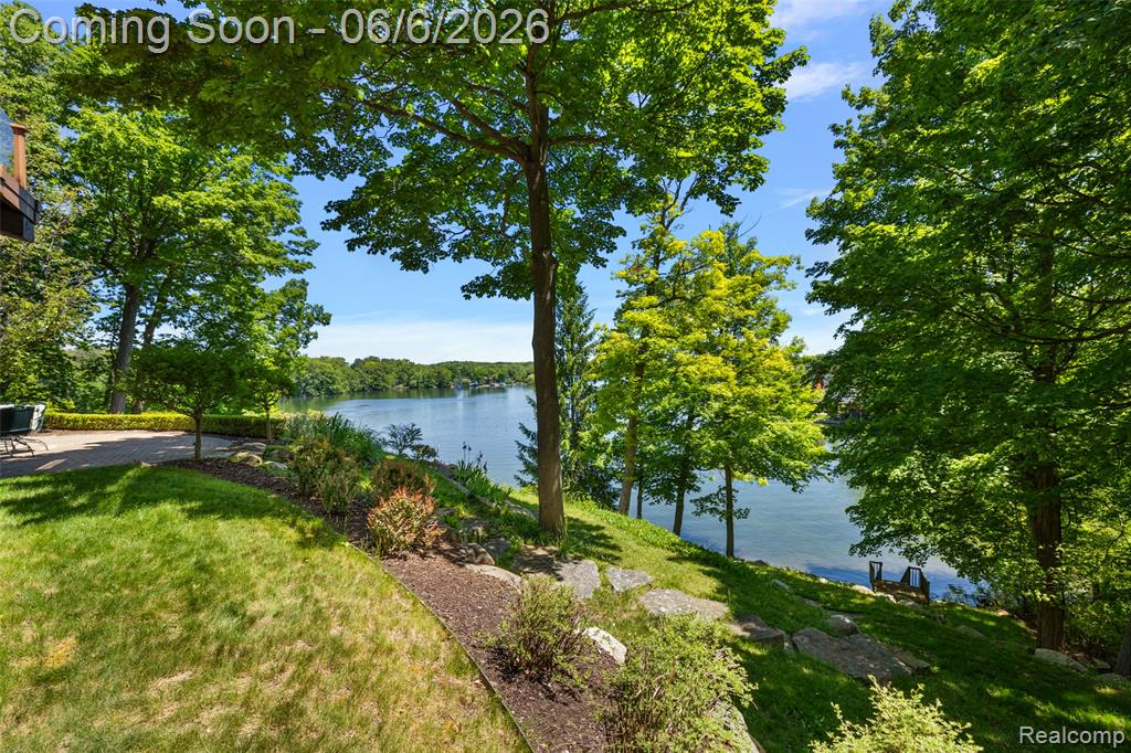 781 Windy Fields Court, Leonard, MI 48367 — Photo 11