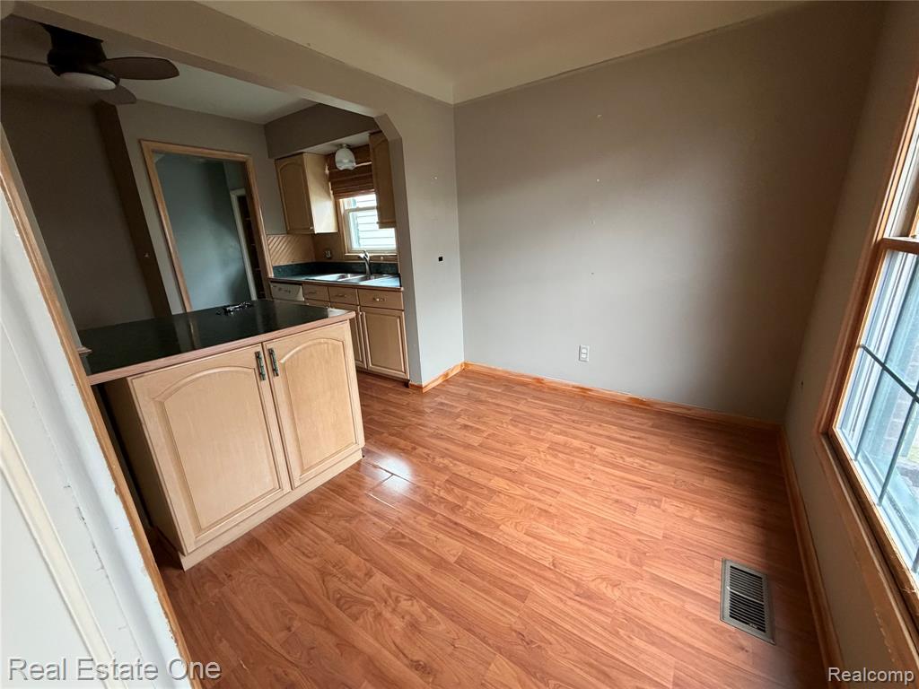 1078 Dover Road, Pontiac, MI 48341 — Photo 7