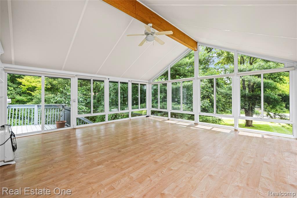 4642 Ponderosa Street, Commerce Twp, MI 48382 — Photo 16