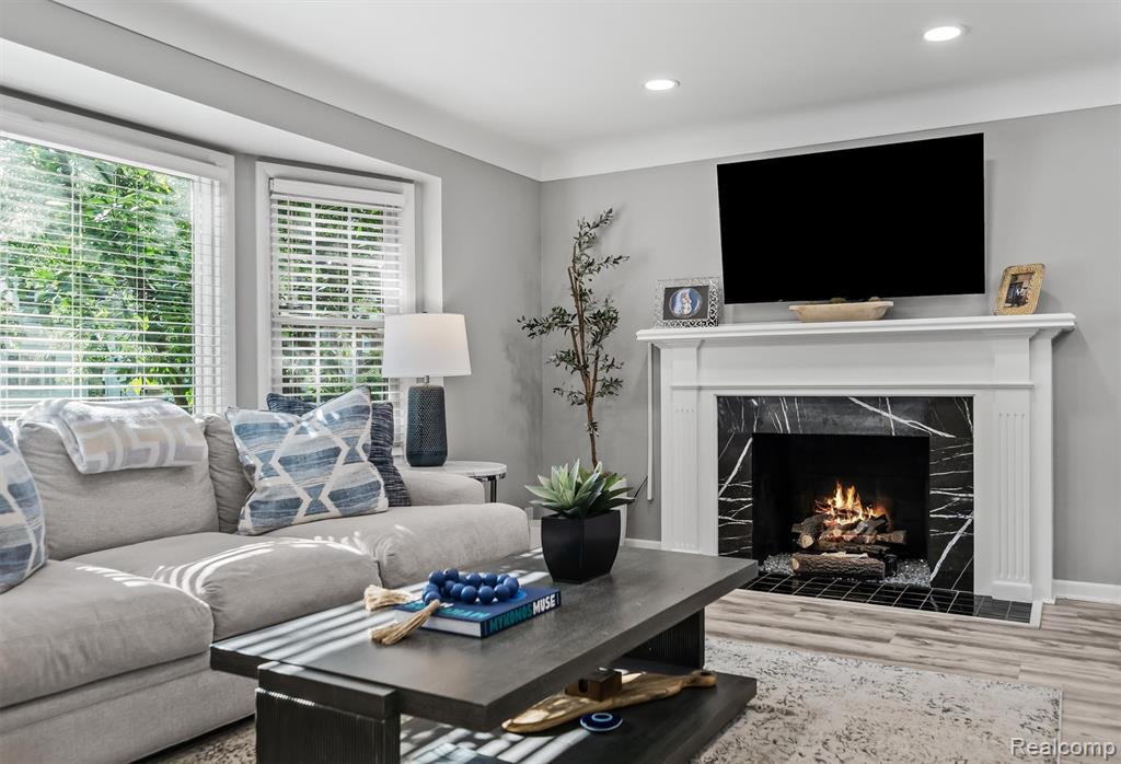 803 Oakridge Avenue, Royal Oak, MI 48067 — Photo 8