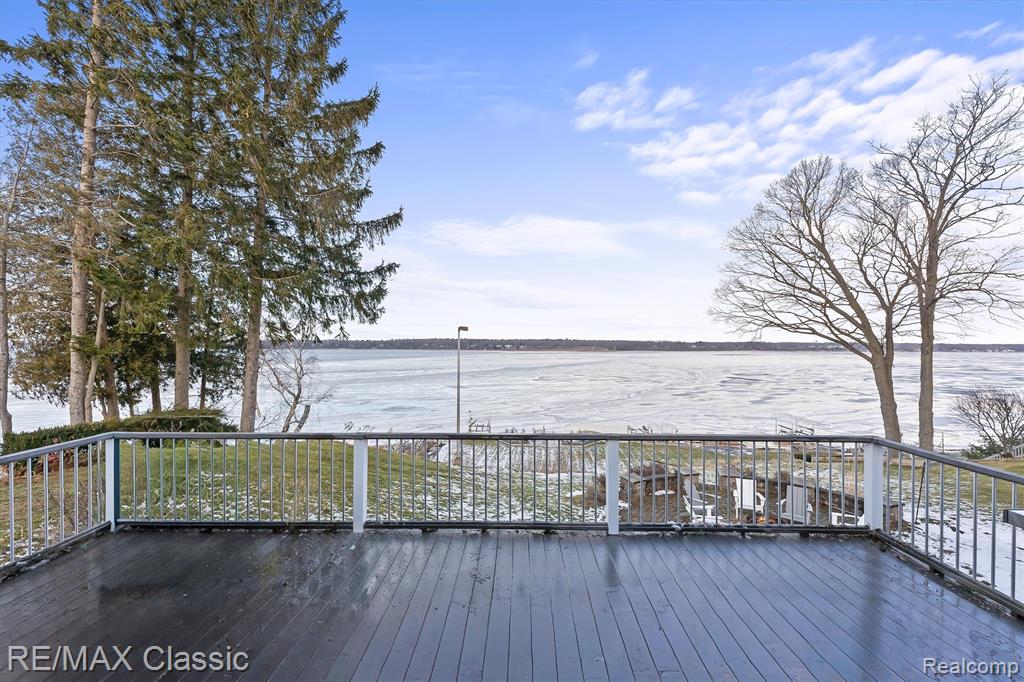 5118 S Shore Drive, Whitehall, MI, 49461