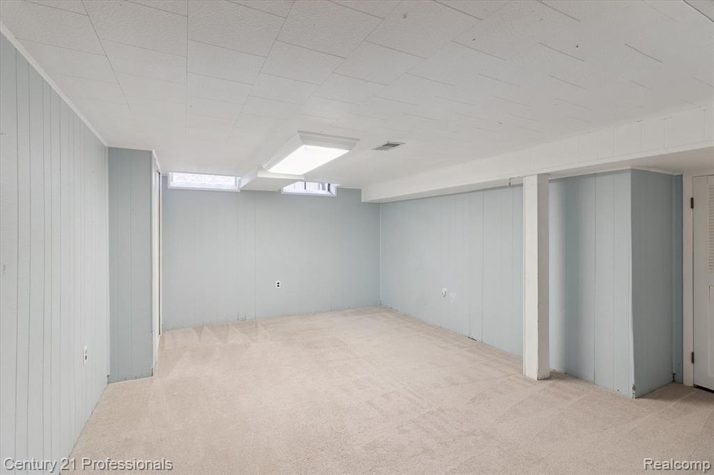 910 Jeffrey Drive, Northville, MI 48167 — Photo 47