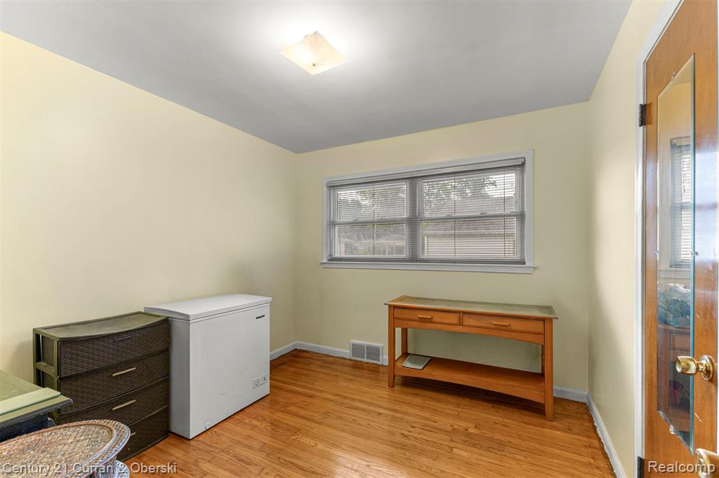 26657 W Chicago, Redford, MI 48239 — Photo 11