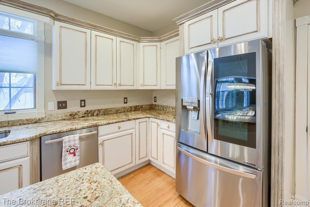 5475 Woodfield Parkway, Grand Blanc, MI 48439 — Photo 35