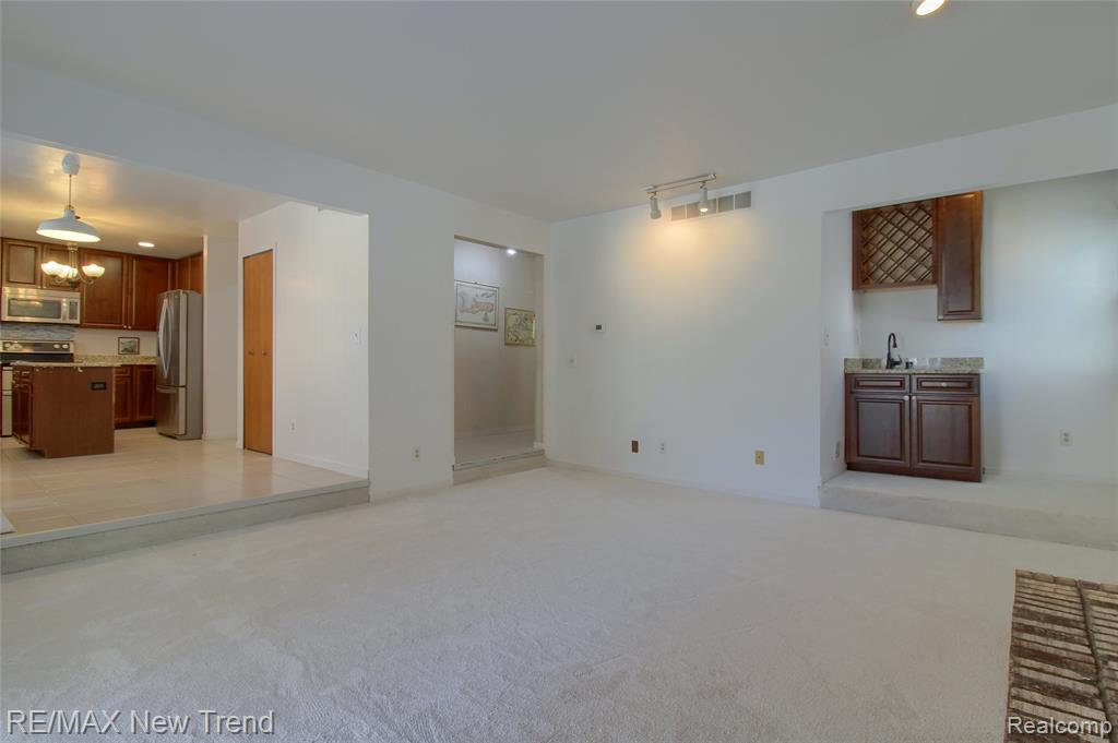 44420 Wright Way, Novi, MI — Photo 16