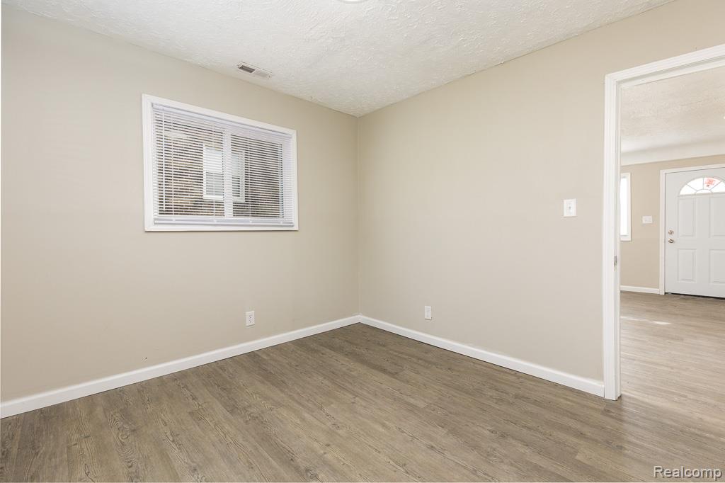 564 Marquette Drive, Detroit, MI 48214 — Photo 20