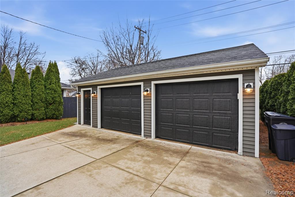 373 Hillcrest Avenue, Grosse Pointe Farms, MI 48236 — Photo 38