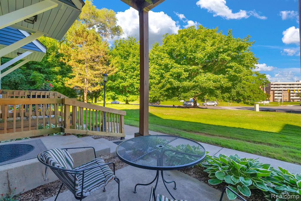 45000 Bayview Drive, 3, Novi, MI 48377 — Photo 6