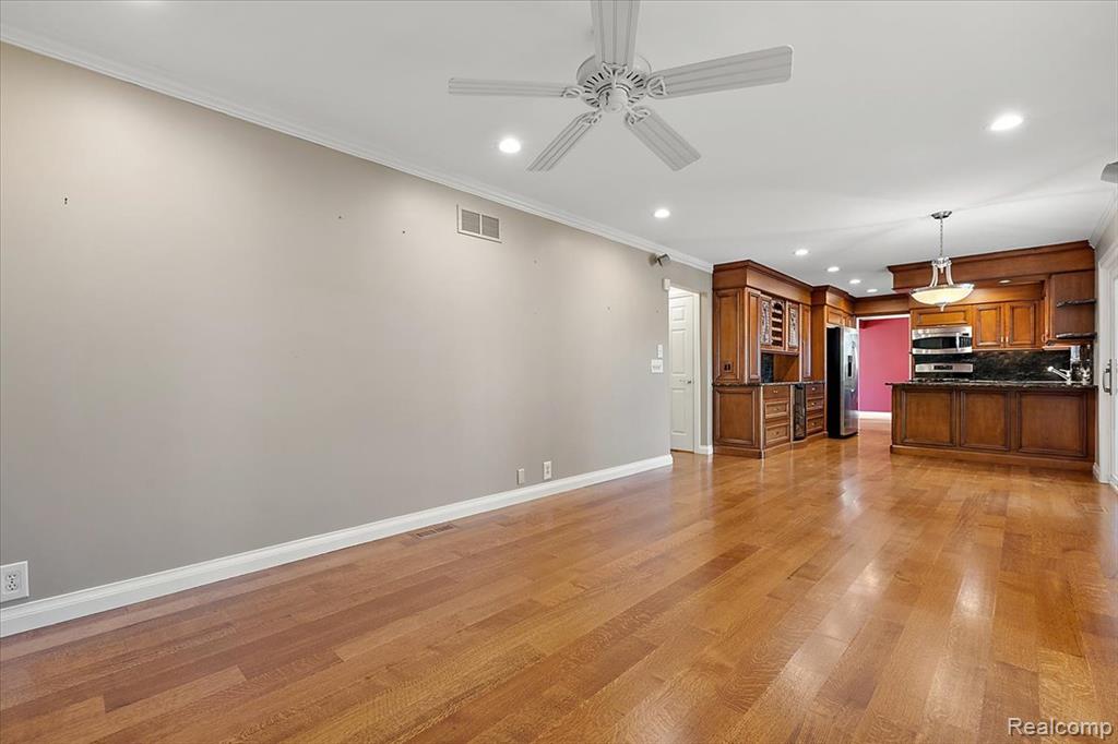 4147 Greensboro Drive, Troy, MI 48085 — Photo 23