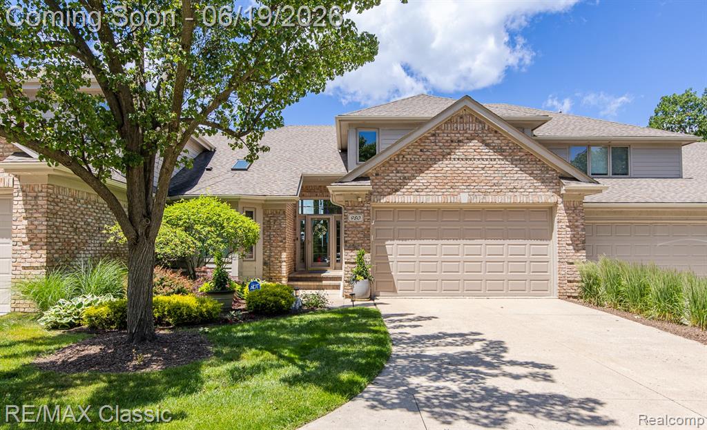 980 Sunset Drive, Waterford, MI 48328