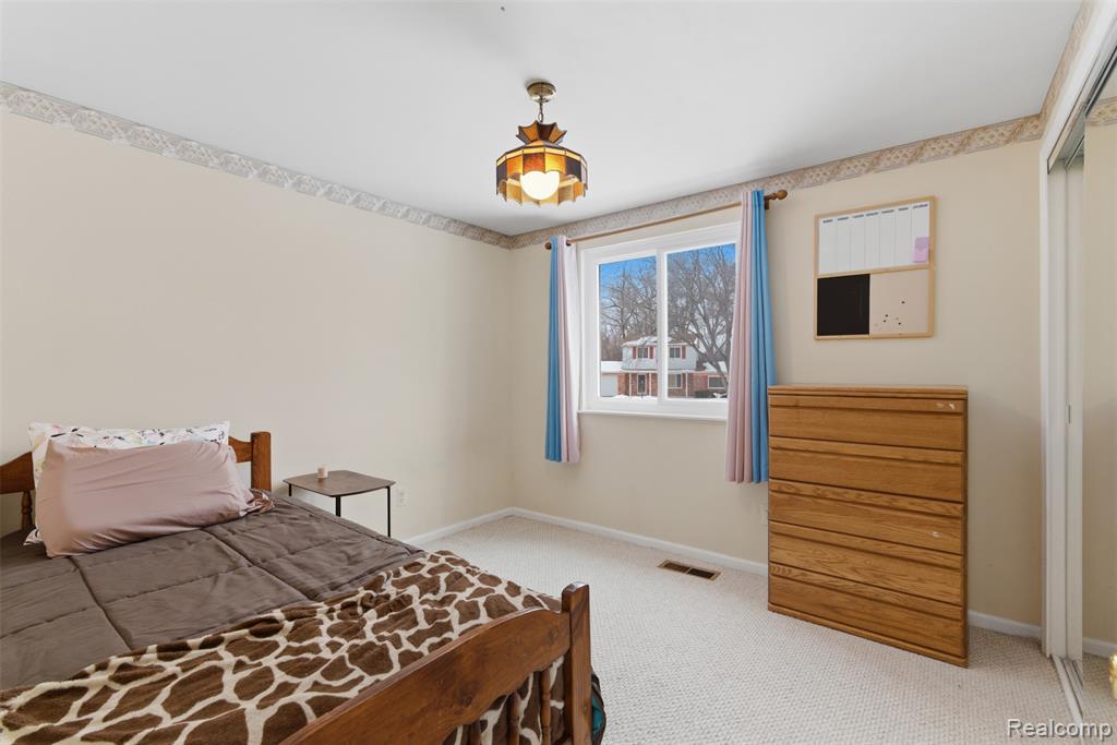 724 W Oxhill Drive, White Lake, MI — Photo 20